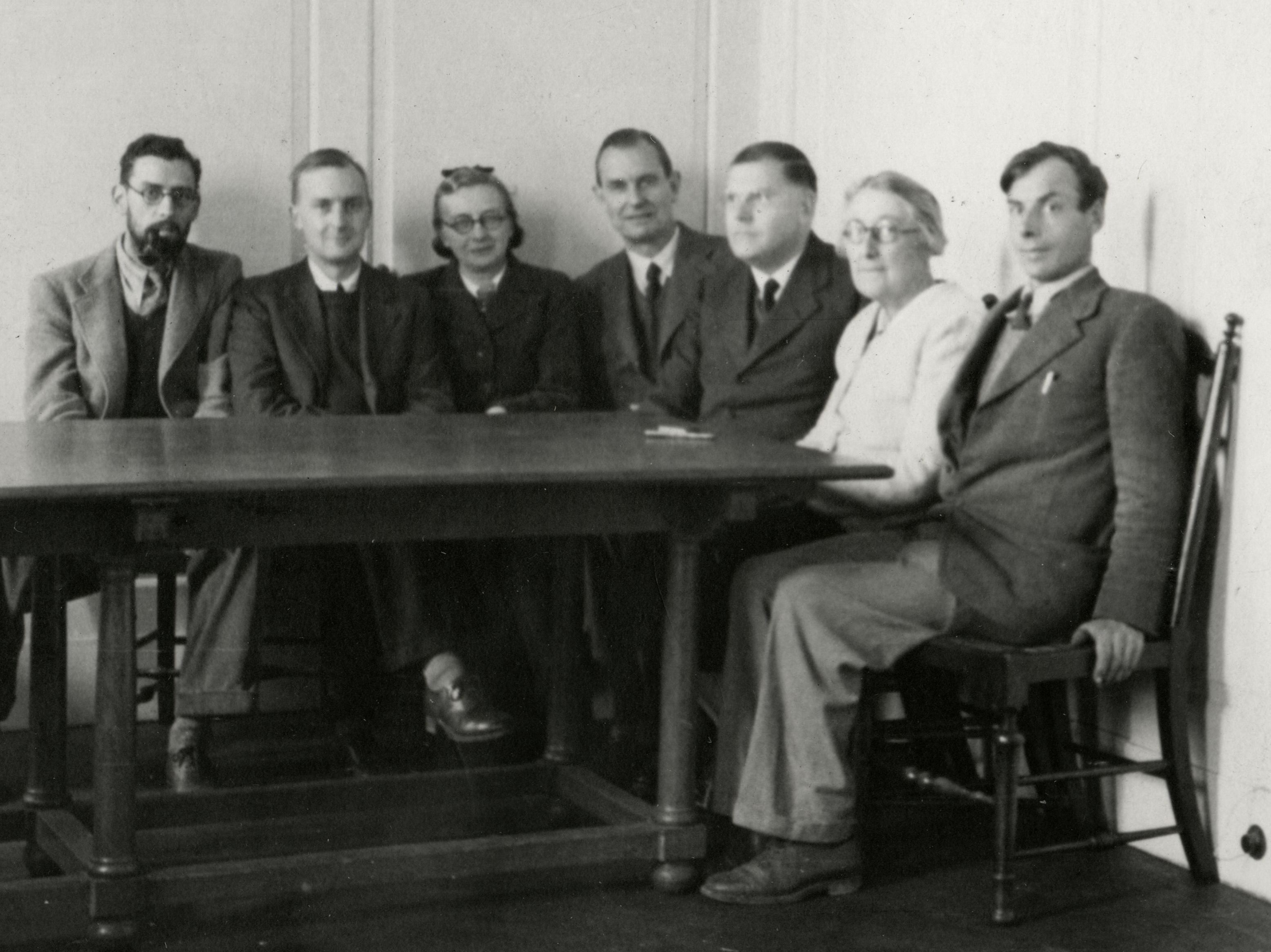 5. Dunn Institute staff in wartime, 1944/44: [L-R] Robin Hill, David Bell, Dorothy Moyle Needham, A.C. Chibnell, Malcolm Dixon, Marjory Stephenson, Ernest Baldwin. Reproduced courtesy of the Department of Biochemistry, University of Cambridge.